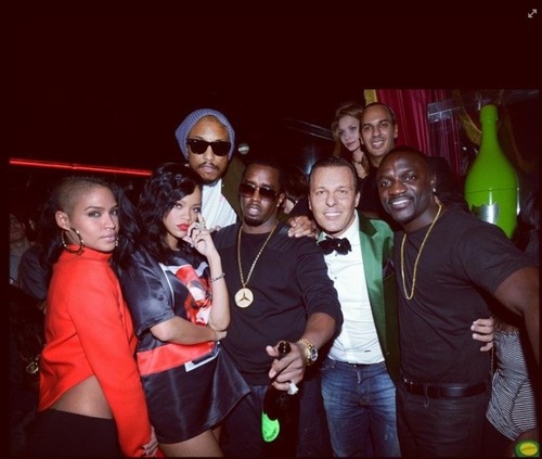 Rihanna bumped into a few friends and managed to squeeze in some party time while in Paris yesterday for her 777 Tour. 